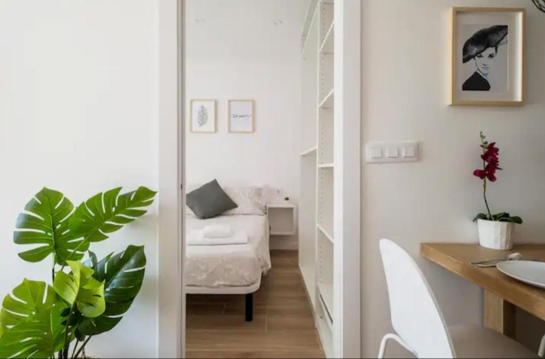 Apartment Close To The Beach Sant Adria de Besos Eksteriør bilde