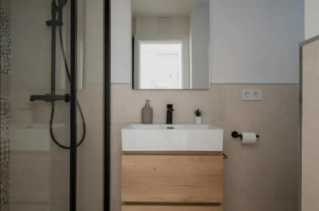Apartment Close To The Beach Sant Adria de Besos Eksteriør bilde